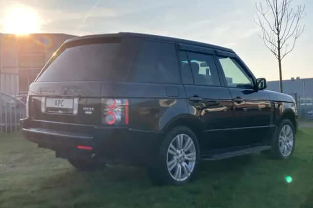 Land Rover Range Rover (2011) thumbnail 3
