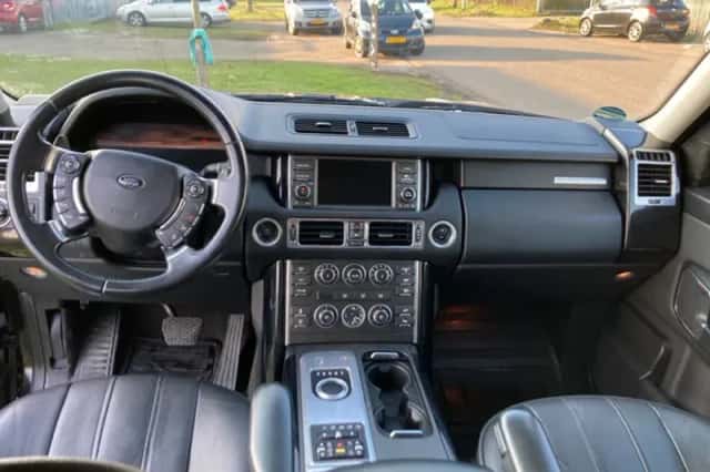 Land Rover Range Rover (2011) thumbnail 6