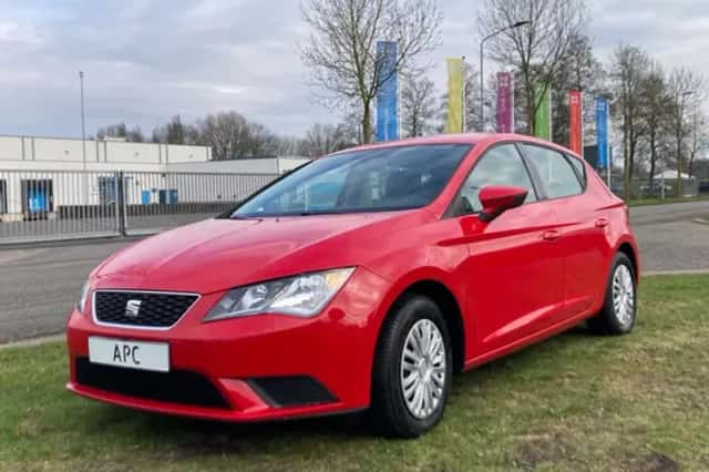 SEAT Leon (2015) thumbnail 1
