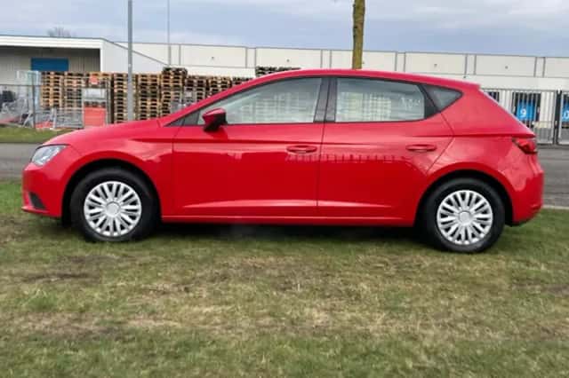 SEAT Leon (2015) thumbnail 2