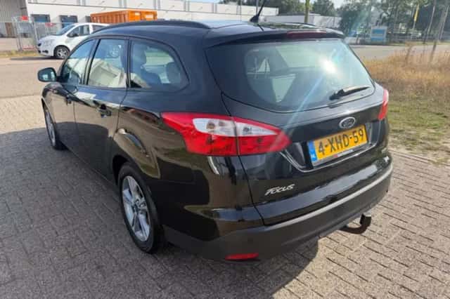 Ford Focus (2014) thumbnail 4
