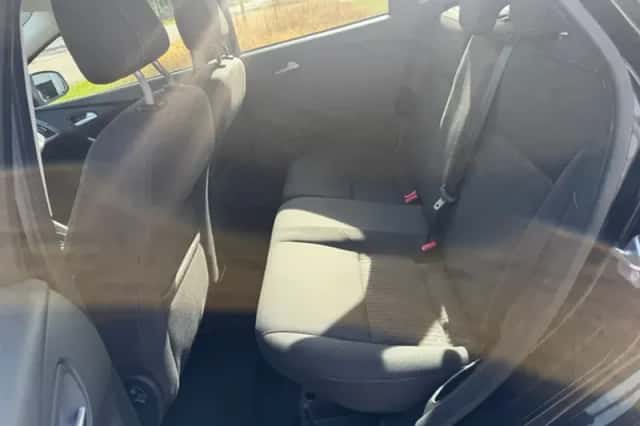 Ford Focus (2014) thumbnail 6