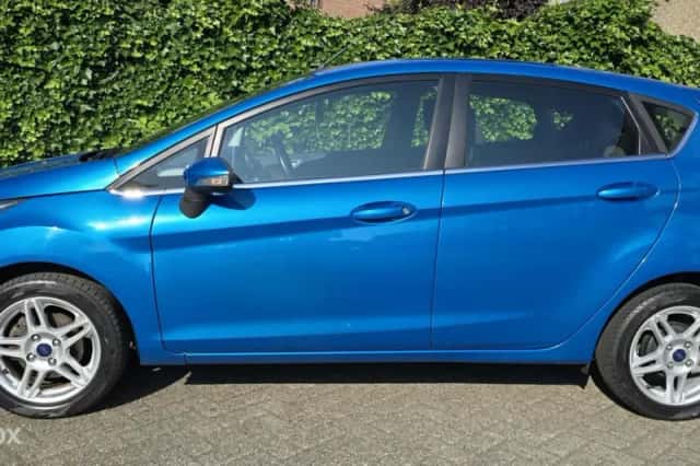 Ford Fiesta (2013) thumbnail 5