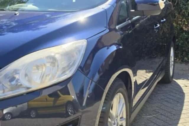 Ford Grand C-Max (2013) thumbnail 4