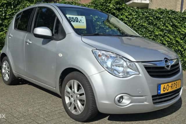 Opel Agila (2011) thumbnail 3
