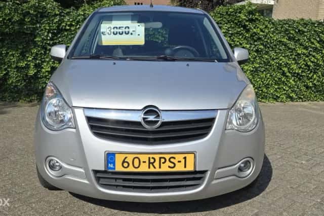 Opel Agila (2011) thumbnail 4