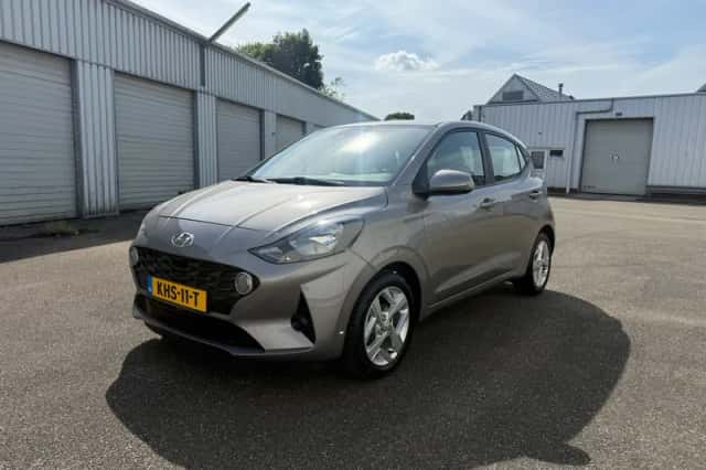 Hyundai i10 (2023) thumbnail 1