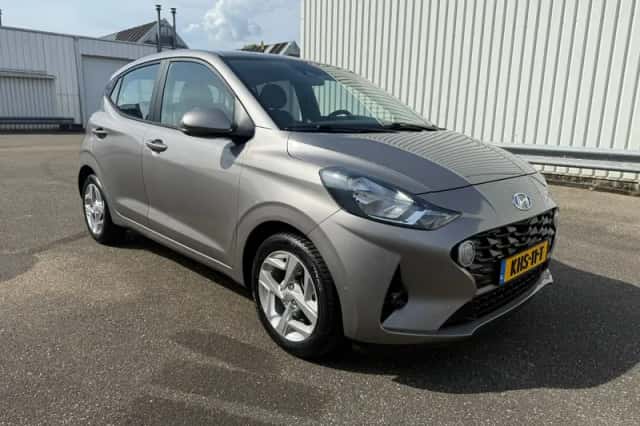 Hyundai i10 (2023) thumbnail 3