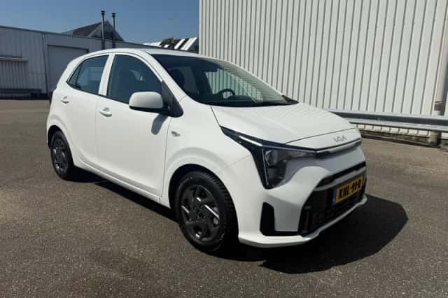 Kia Picanto (2025) thumbnail 3