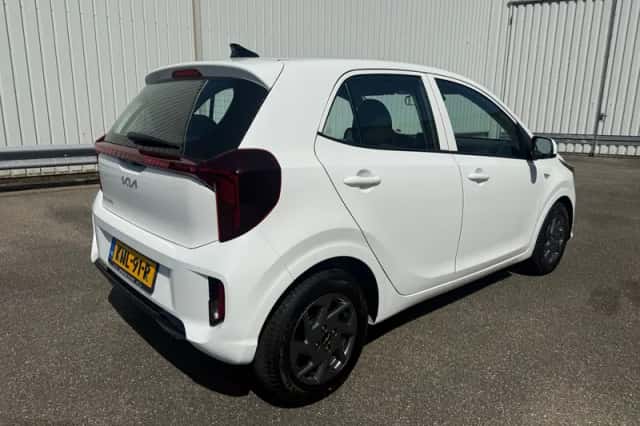 Kia Picanto (2025) thumbnail 5