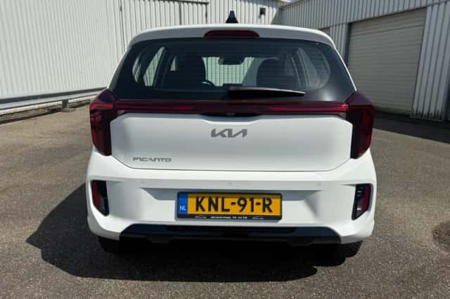 Kia Picanto (2025) thumbnail 6