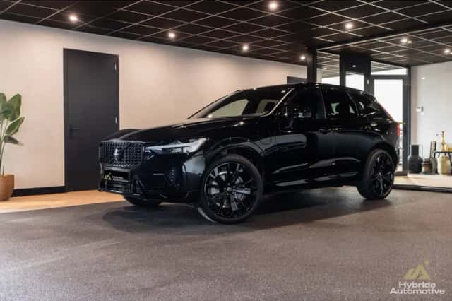 Volvo XC60 (2024) thumbnail 1