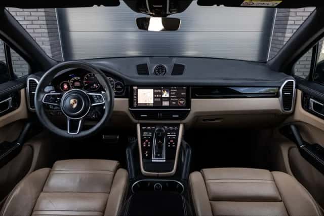Porsche Cayenne (2018) thumbnail 2