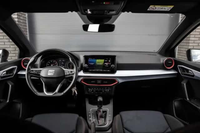 SEAT Ibiza (2023) thumbnail 2
