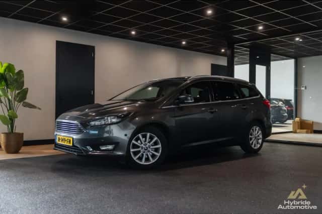 Ford Focus (2015) thumbnail 1
