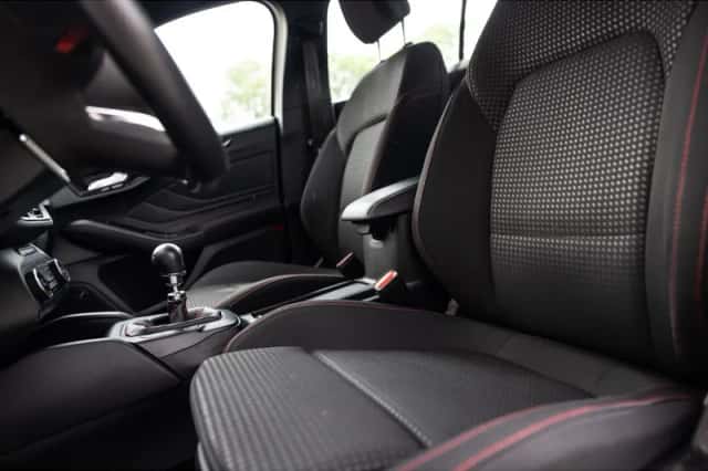Ford Focus (2021) thumbnail 4