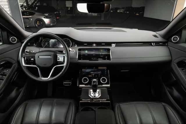 Land Rover Range Rover Evoque (2023) thumbnail 2