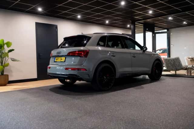 Audi Q5 (2021) thumbnail 3