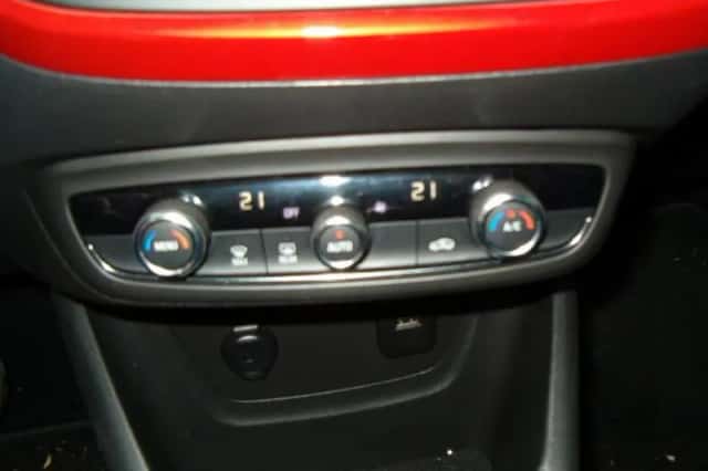 Opel Crossland (2022) thumbnail 6