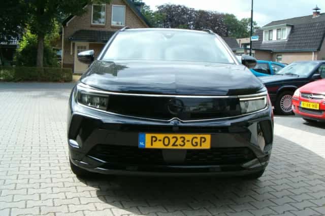 Opel Grandland (2022) thumbnail 3