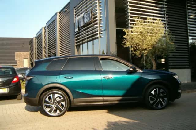 Opel Grandland (2025) thumbnail 5