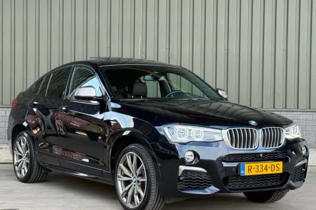 BMW X4 (2016) thumbnail 1