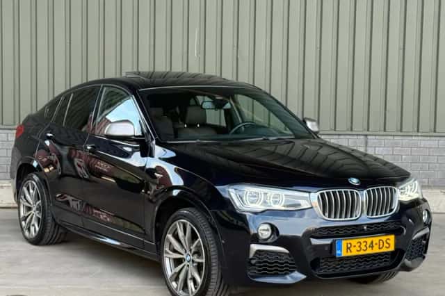 BMW X4 (2016) thumbnail 2