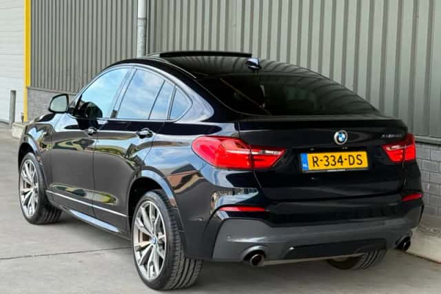 BMW X4 (2016) thumbnail 6