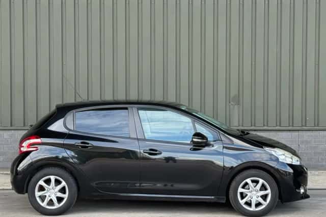 Peugeot 208 (2014) thumbnail 4