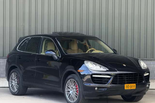 Porsche Cayenne (2012) thumbnail 1