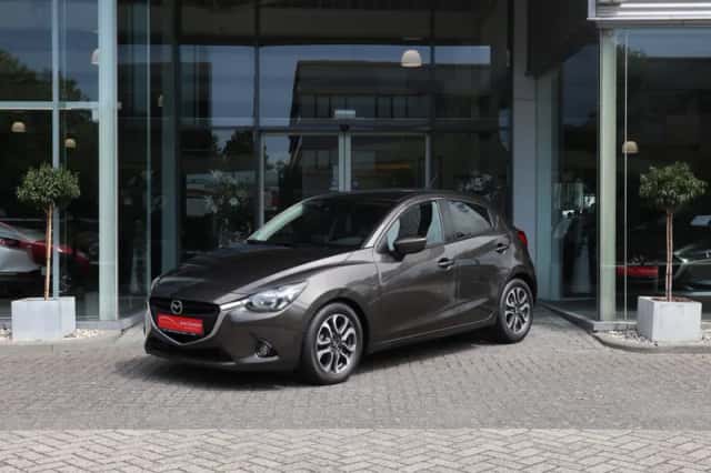 Mazda 2 (2016) thumbnail 3