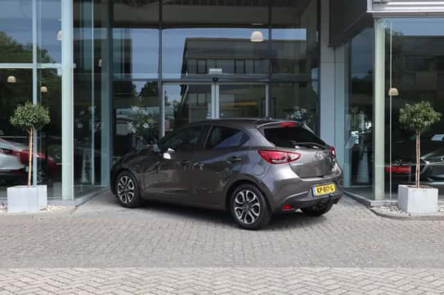 Mazda 2 (2016) thumbnail 4