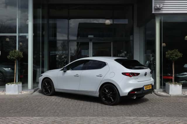 Mazda 3 (2024) thumbnail 4