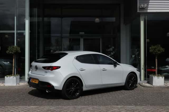 Mazda 3 (2024) thumbnail 5