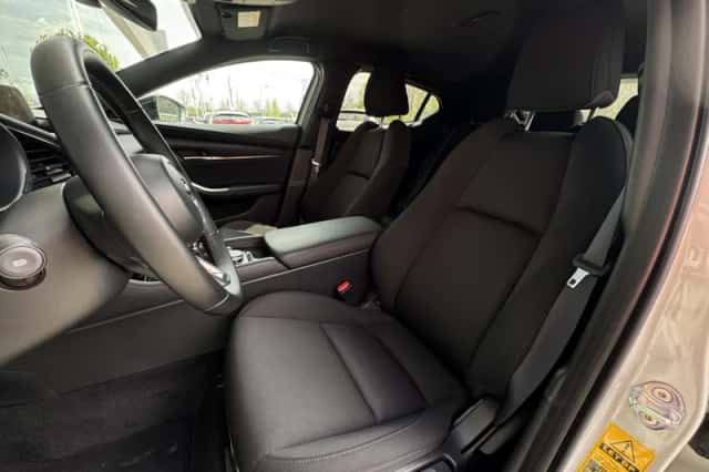 Mazda 3 (2024) thumbnail 6
