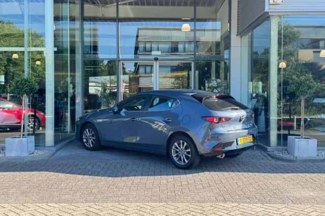 Mazda 3 (2022) thumbnail 3