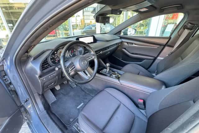 Mazda 3 (2022) thumbnail 5