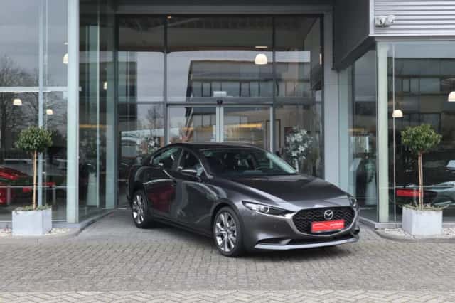 Mazda 3 (2022) thumbnail 2