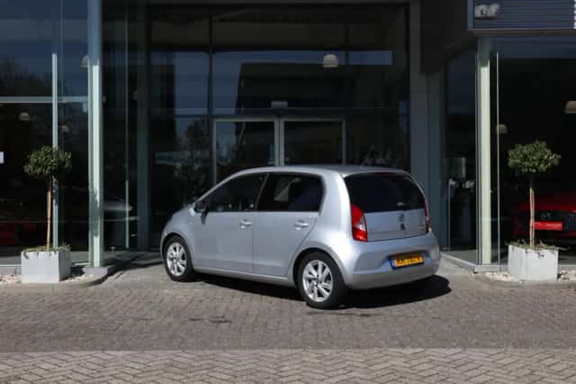SEAT Mii (2015) thumbnail 4