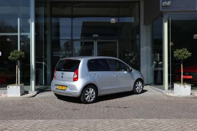 SEAT Mii (2015) thumbnail 5