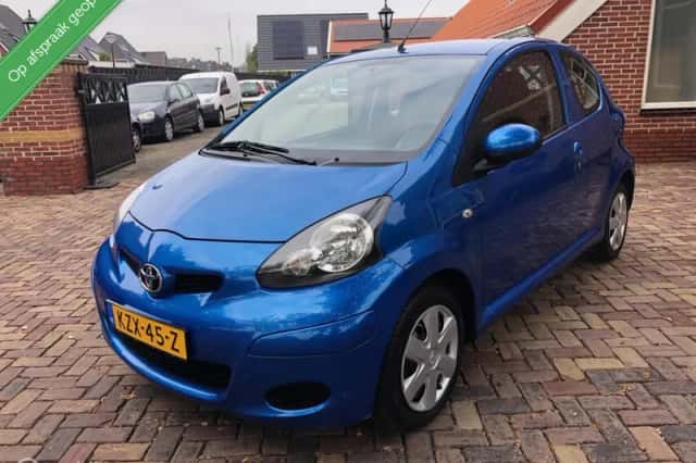 Toyota Aygo (2010) thumbnail 1