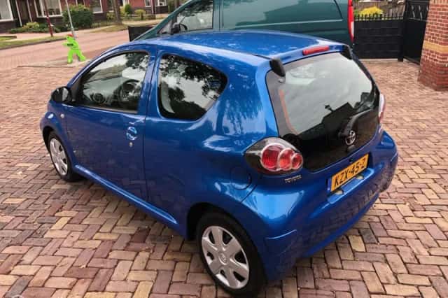 Toyota Aygo (2010) thumbnail 6