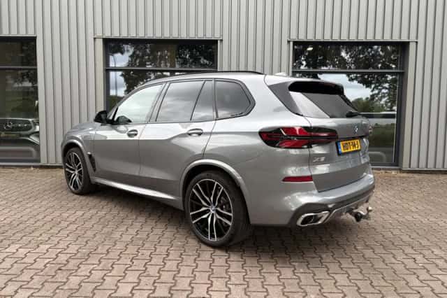 BMW X5 (2025) thumbnail 5