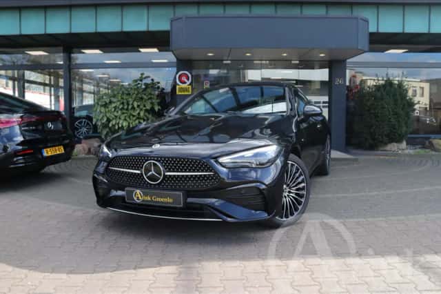 Mercedes-Benz CLE (2024) thumbnail 2
