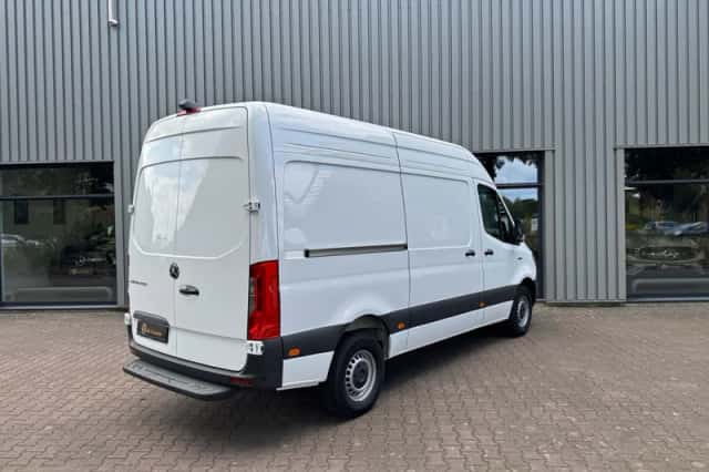 Mercedes-Benz eSprinter (2025) thumbnail 5