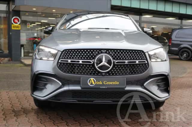 Mercedes-Benz GLE (2023) thumbnail 3