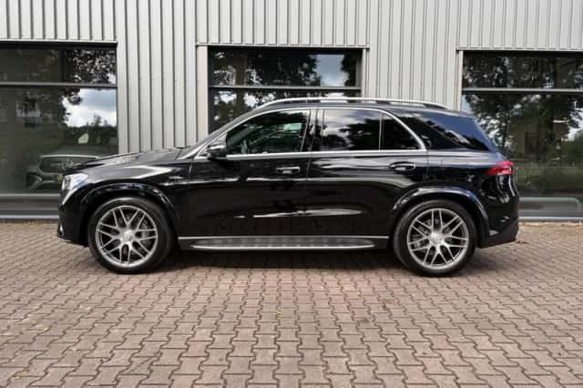 Mercedes-Benz GLE (2025) thumbnail 4