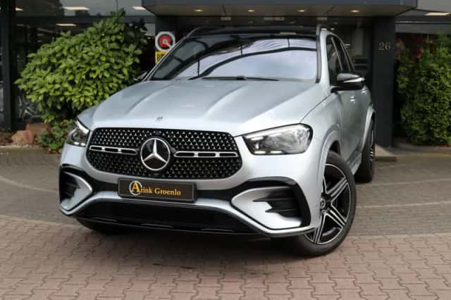 Mercedes-Benz GLE (2025) thumbnail 2