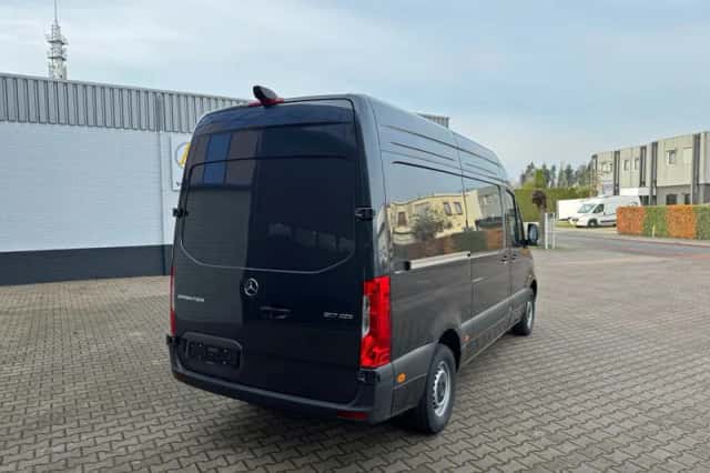 Mercedes-Benz Sprinter (2024) thumbnail 5