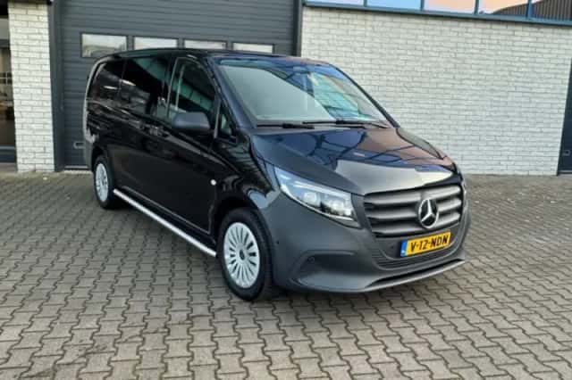 Mercedes-Benz Vito (2024) thumbnail 1